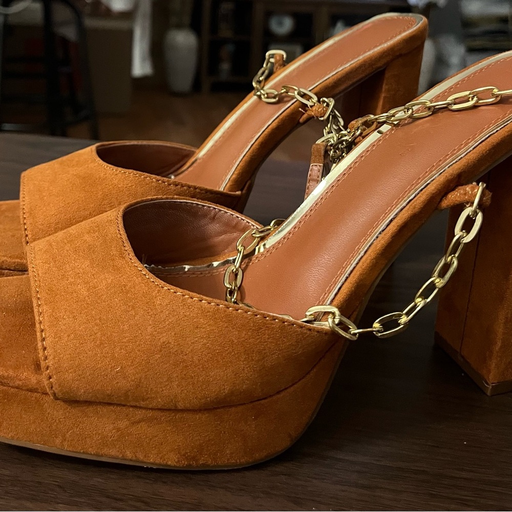 Women Size 9 Chunky Heels